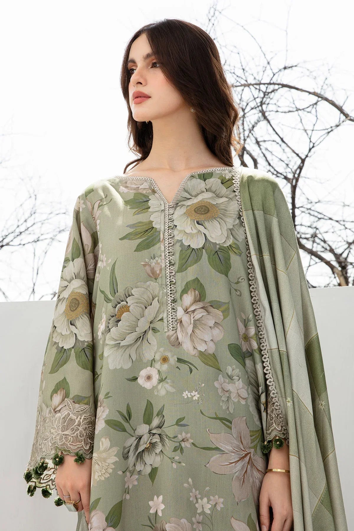 BAROQUE 3PC KARANDI PRINTED SHIRT WITH KARANDI PRINTED DUAPTTA AND TROUSER V261