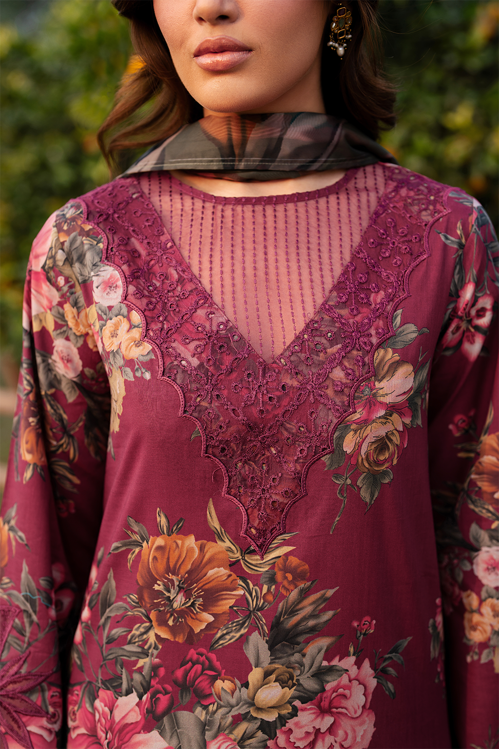 EMBROIDERED PRINTED UNSTITCHED LILEN V206