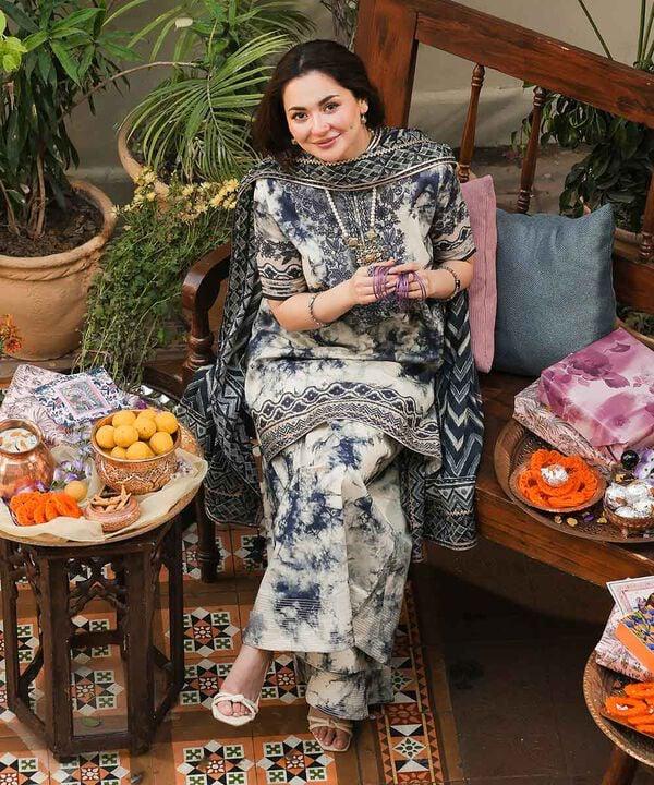 3PC-Printed Lawn Shirt With Voile Printed Dupatta V 1542