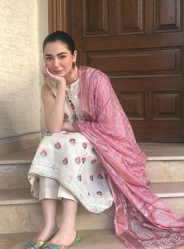 3PC-Printed Lawn Shirt With Voile Printed Dupatta V1549